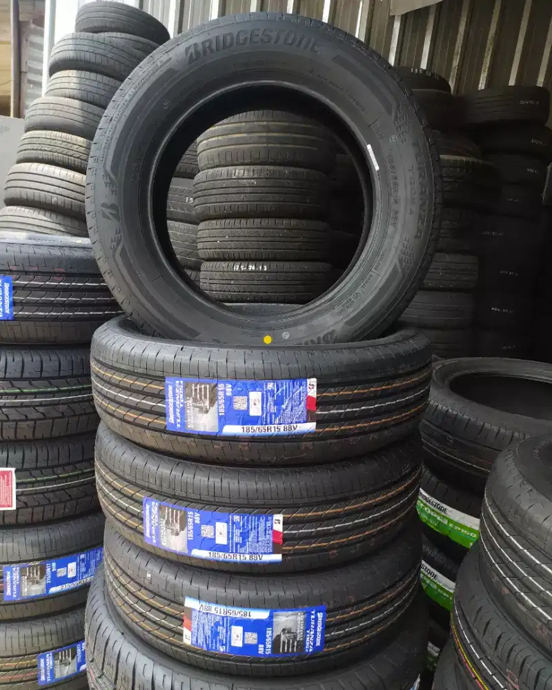 Ban bridgestone turanza T005. 185 65 15