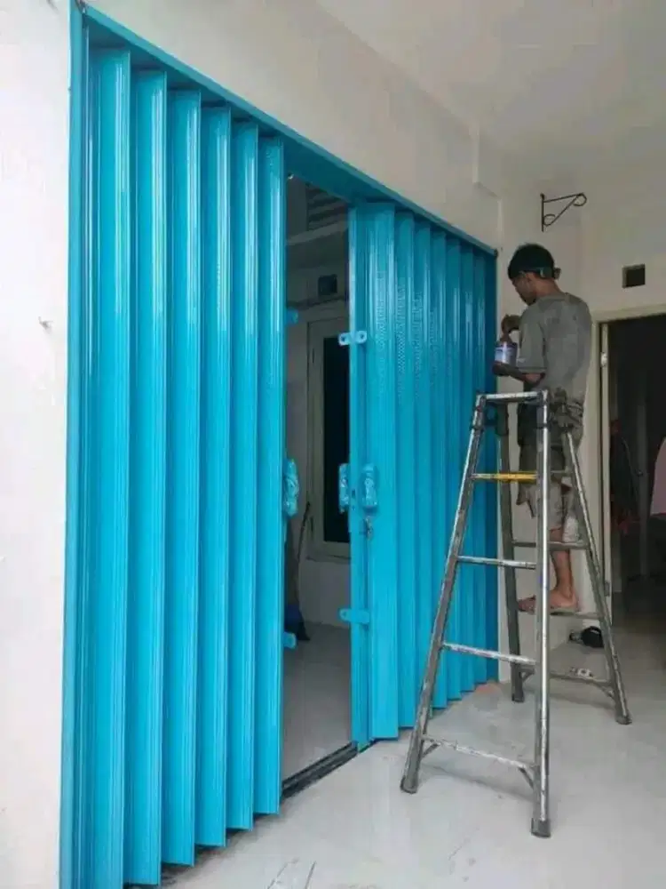 Folding gate dan rolling door