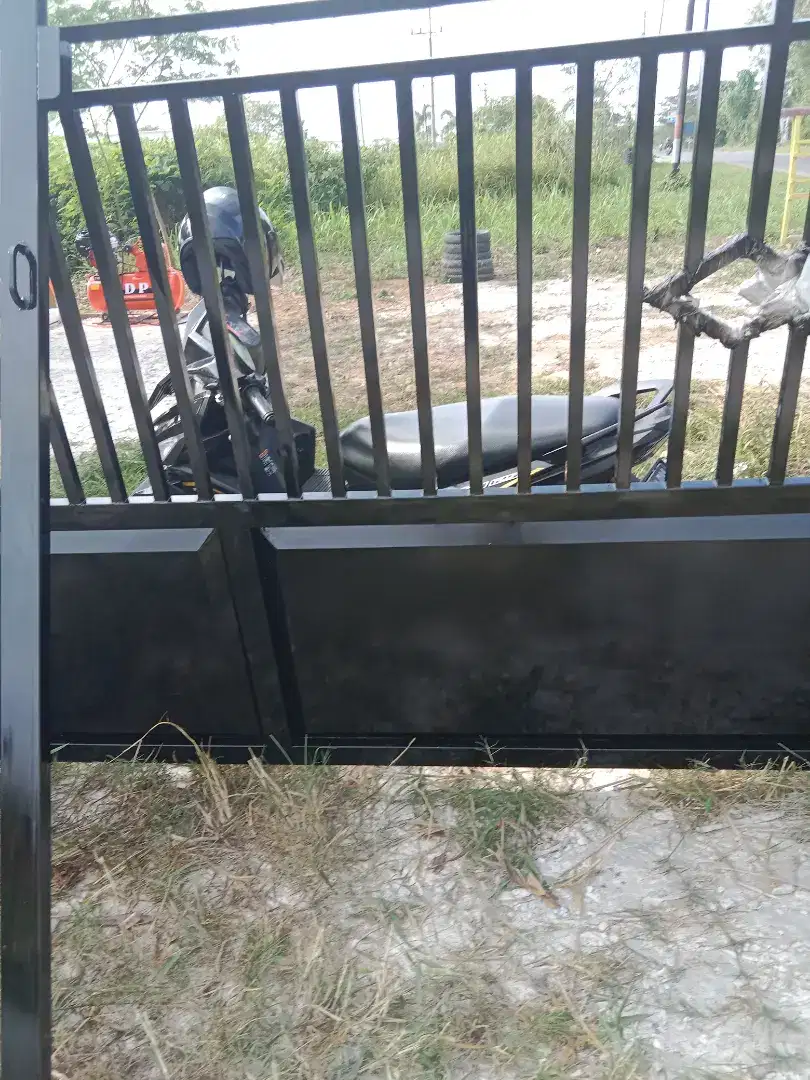 Pagar dorong & trali pintu jendela