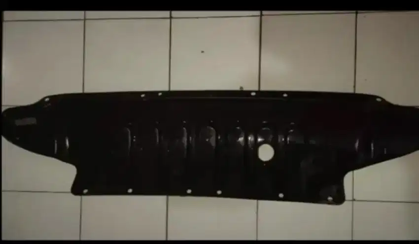Cover pelindung bawah mesin original jeep Wrangler Rubicon