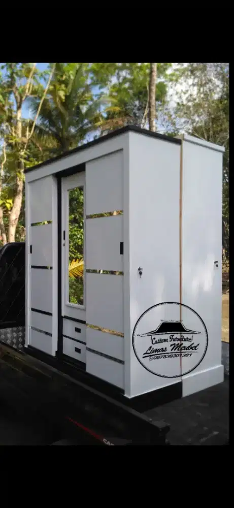 Almari pakaian murah