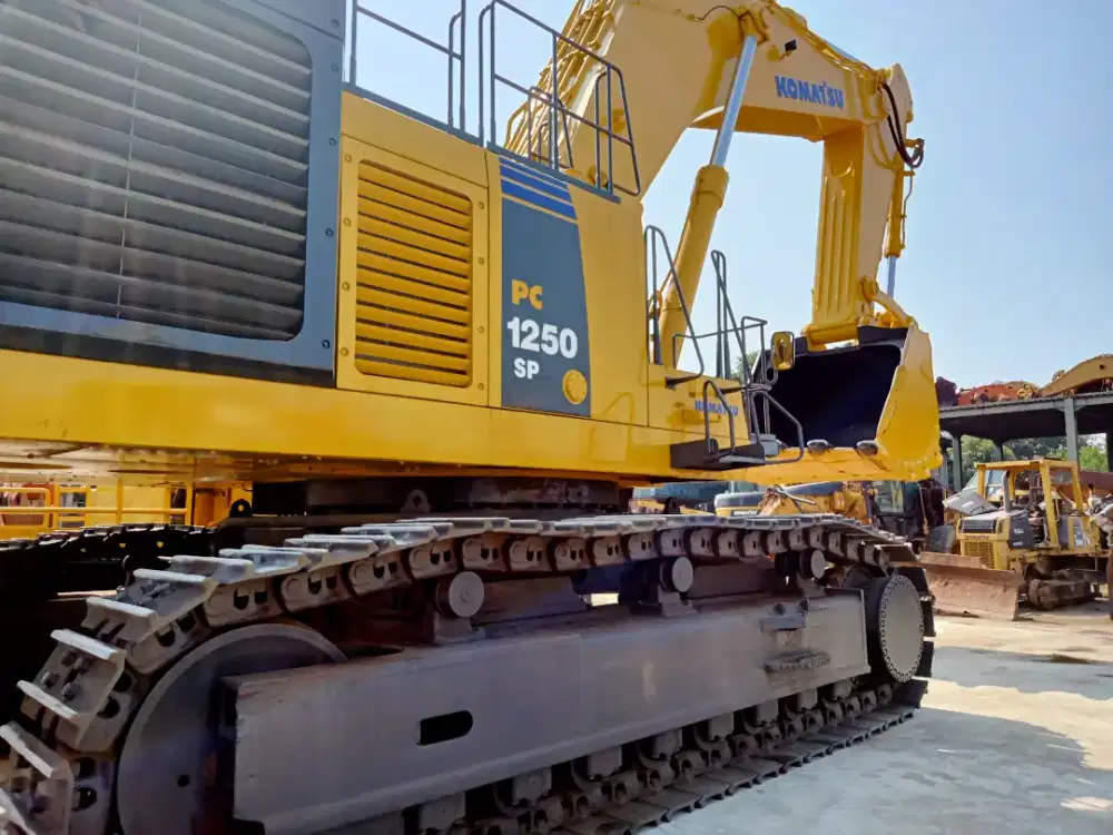 JUAL KOMATSU PC1250-8 EXCAVATOR ALAT BERAT 2011