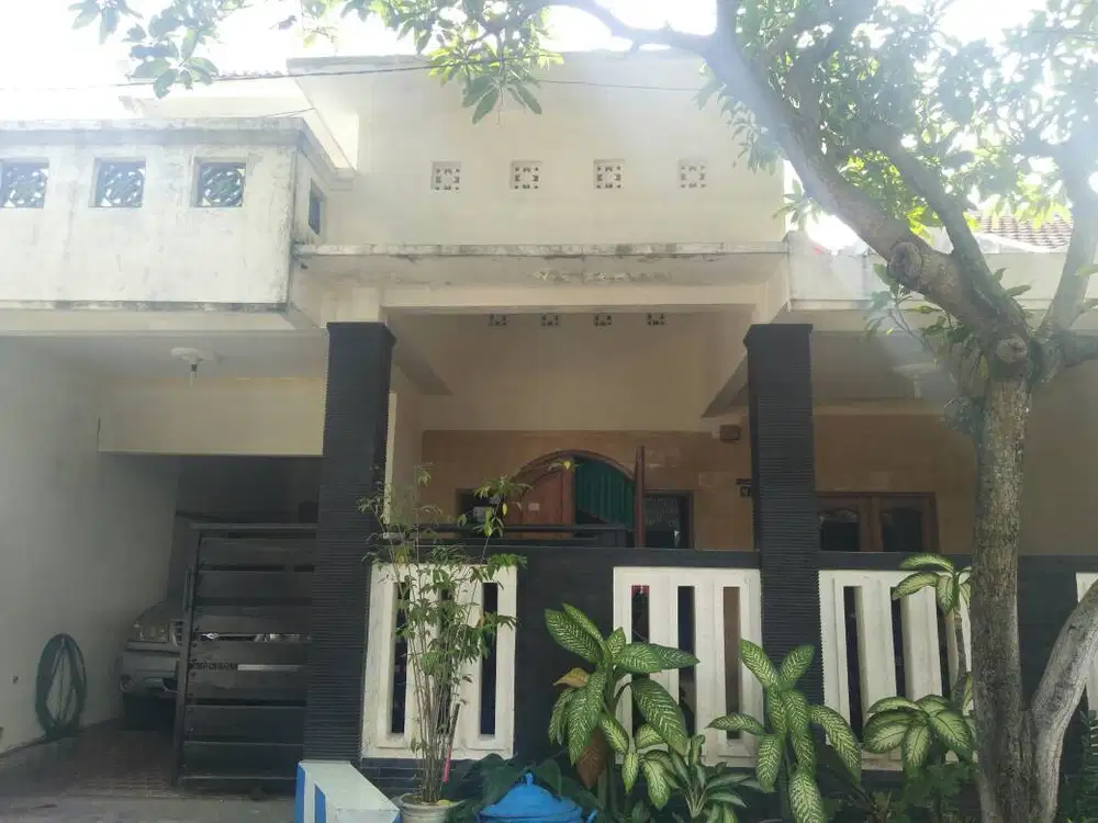 Disewakan Rumah 2 Lantai Madiun