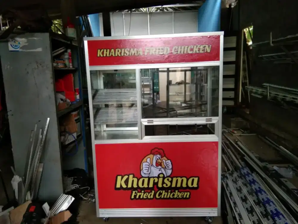 Etalase almari kaca tempat lauk aman dari tikus kecoa dll