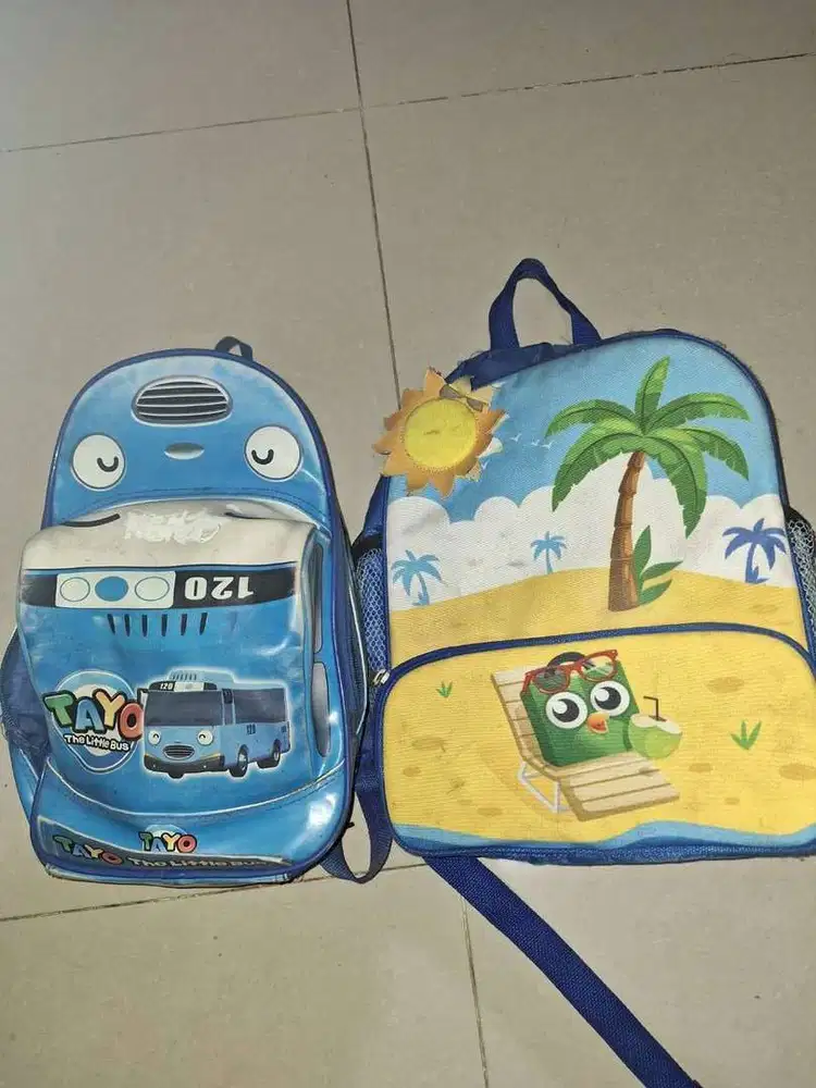 Dijual tas anak sekolah bekas yang tidak terpakai.