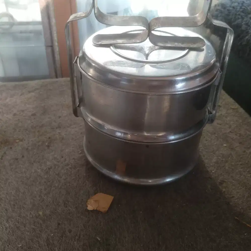 Rantang 2 susun merek maspion