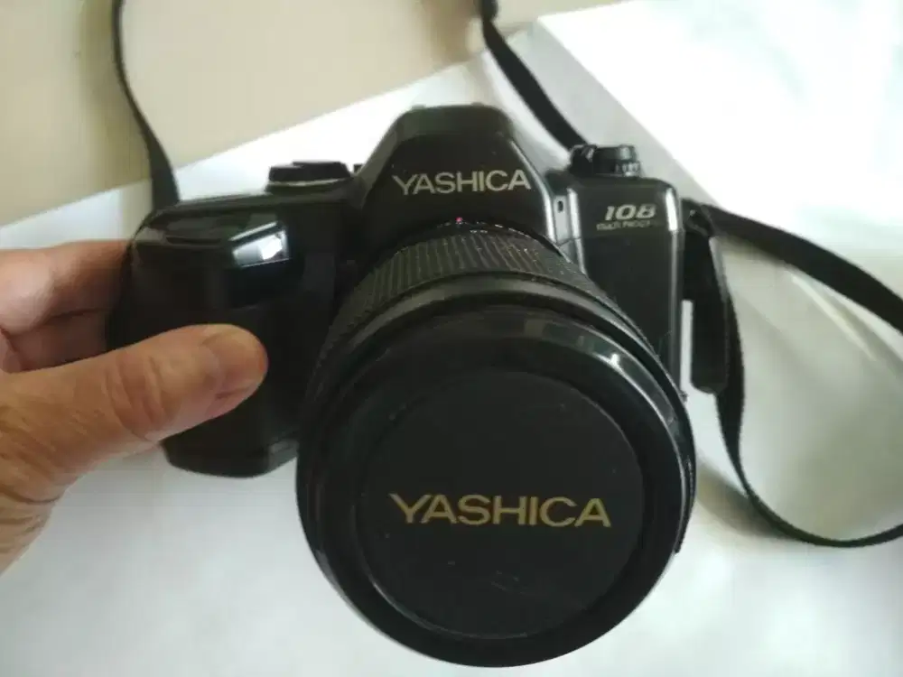 Jual BU,YASHICA 108 MP Analog Camera,Zoom Lens,No Scratch,Incl.Blitz.