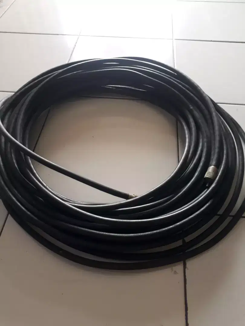 Kabel pemancar siap pake