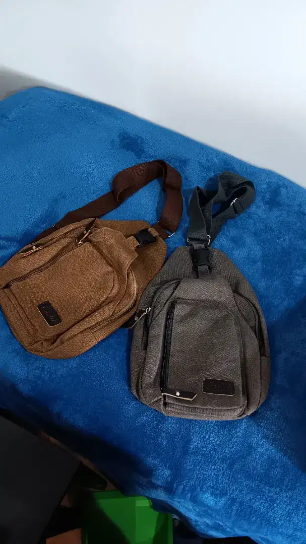Tas selempang unisex