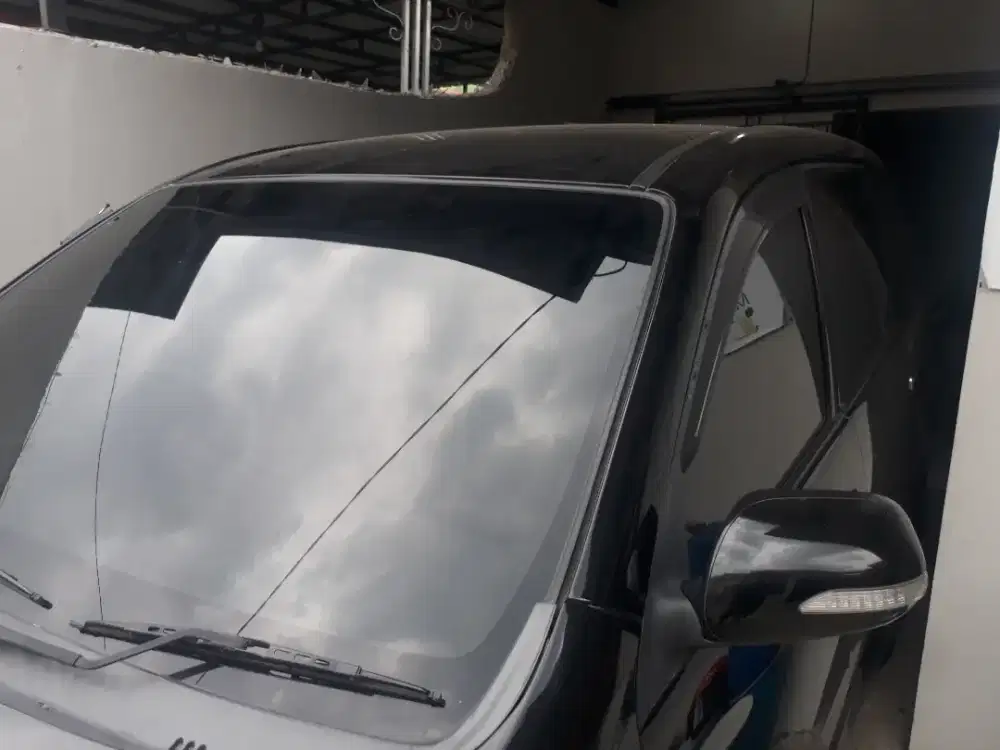 teknisi kaca film mobil home service