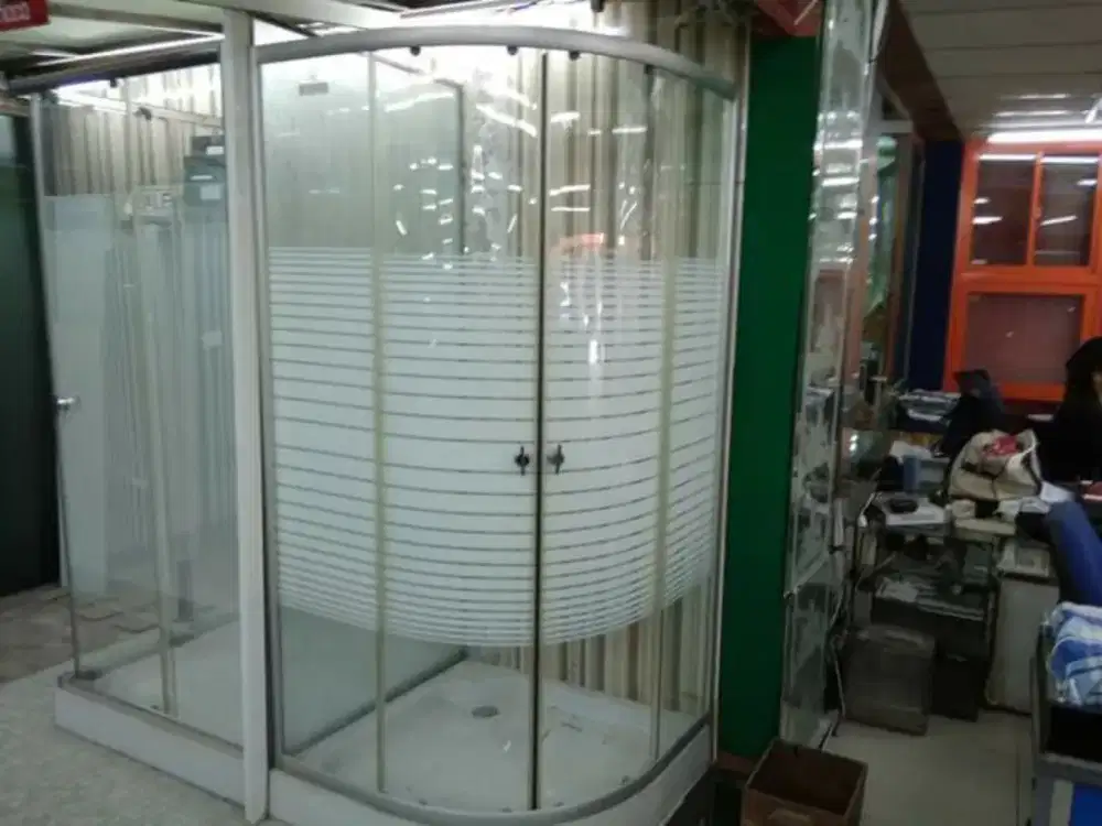 Shower box kamar mandi,kaca tempered glass