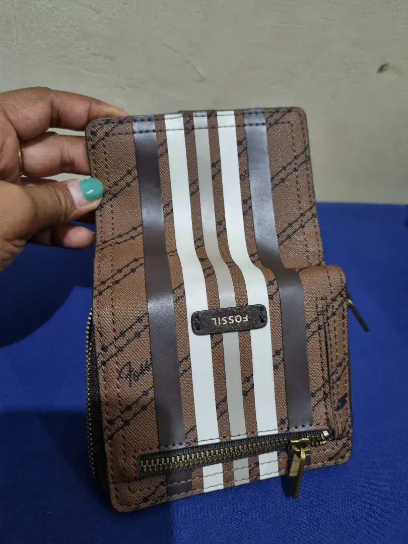 Dompet fossil original