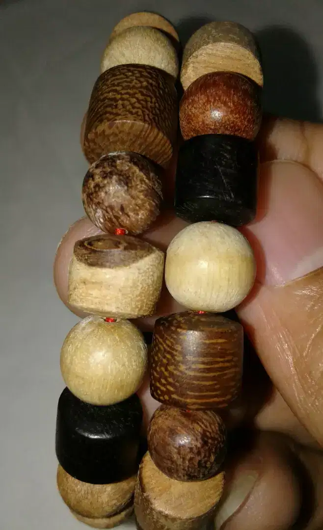 Gelang Kayu Kombinasi Beragam Kayu