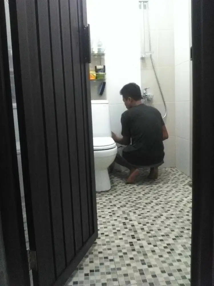 Jasa pasang granit dan keramik borongan