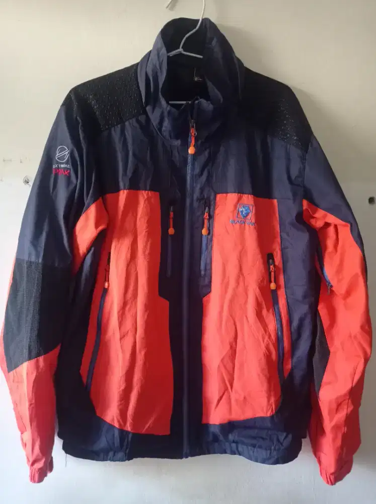 Jaket outdoor blackyak extreme peak