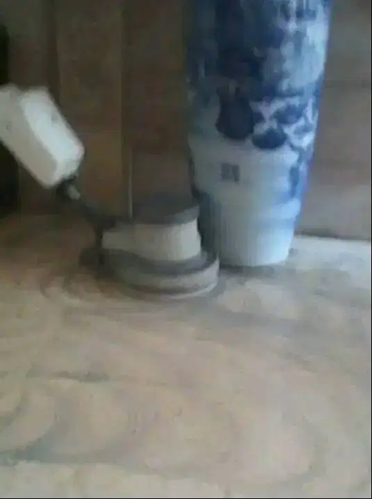 Poles Kinclong Lantai Marmer