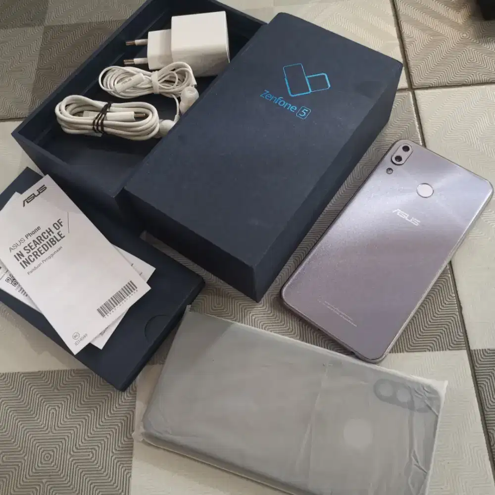 Asus ZenFone 5 ZE620KL Lengkap + Headset Garansi Resmi Zen Fone 5