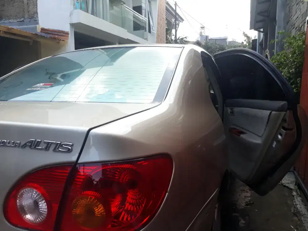 pasang dan ganti kaca film mobil bisa hubungi kami