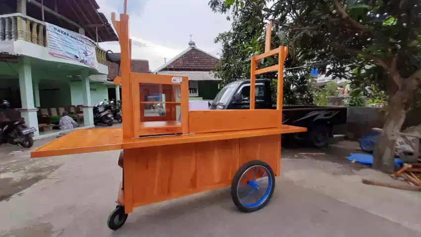 Gerobak pecel lele, gerobak ayam penyet dan bebek bakar