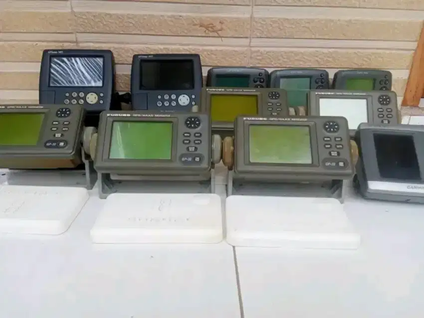 RADIO HT KOMUNIKASI DIBELI CARI