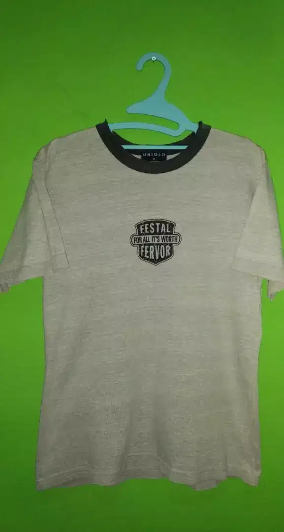 Kaos uniqlo size M