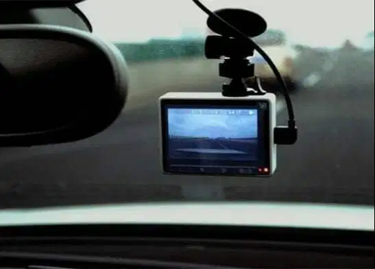 DashCam XIAOMI YI, Merekam Video Semua Perjalanan Mobil, WiFi Connect