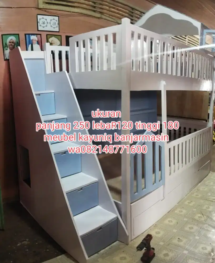 Ranjang tingkat unik