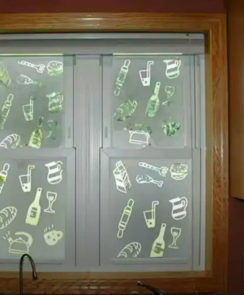 Lindungi kegiatan di dapur anda dengan stiker Sanblas dan Kaca Film