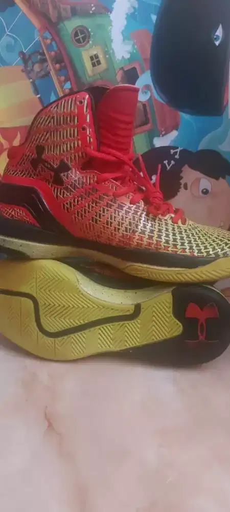 Under Armor Basketball Series Clutchfit Micro