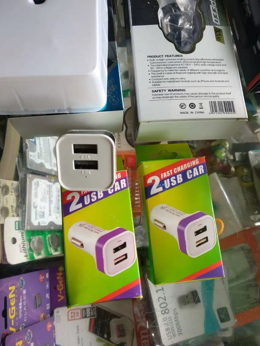 Aneka Charger Cas motor mobil USB