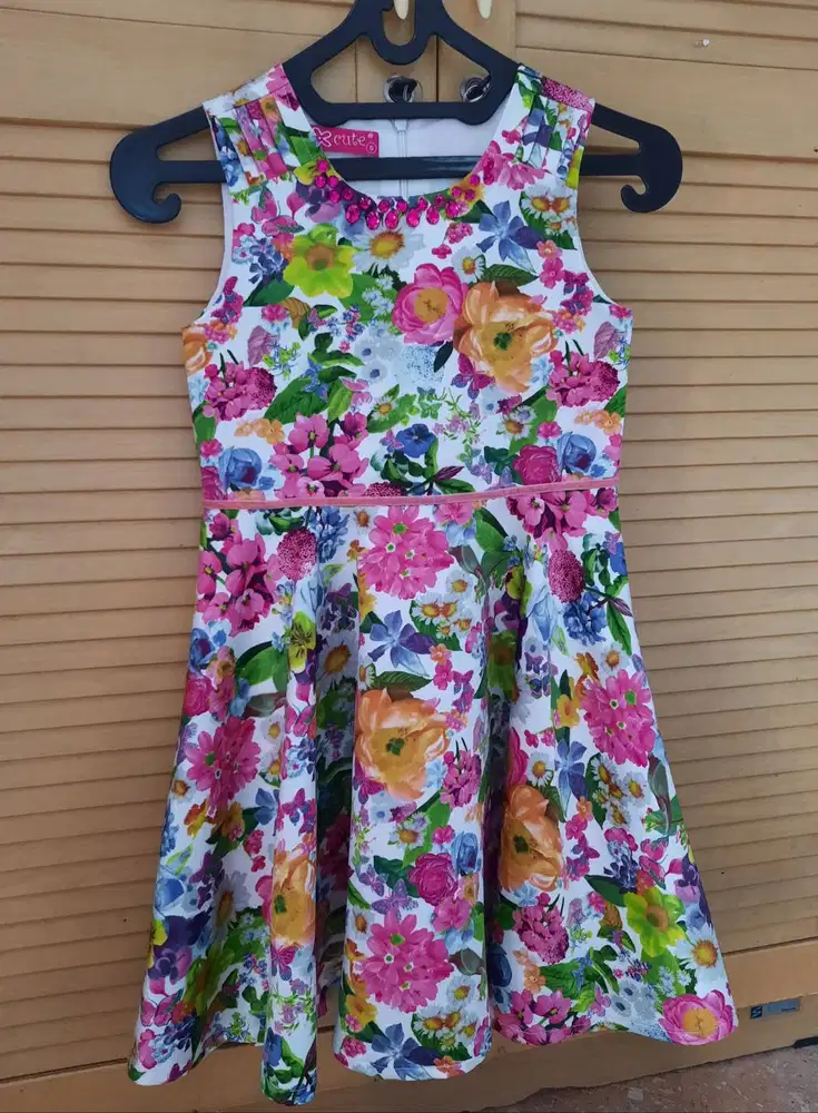 Dijual dress anak motif bunga²