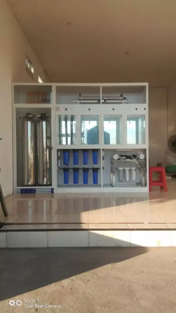 Depo air isi ulang