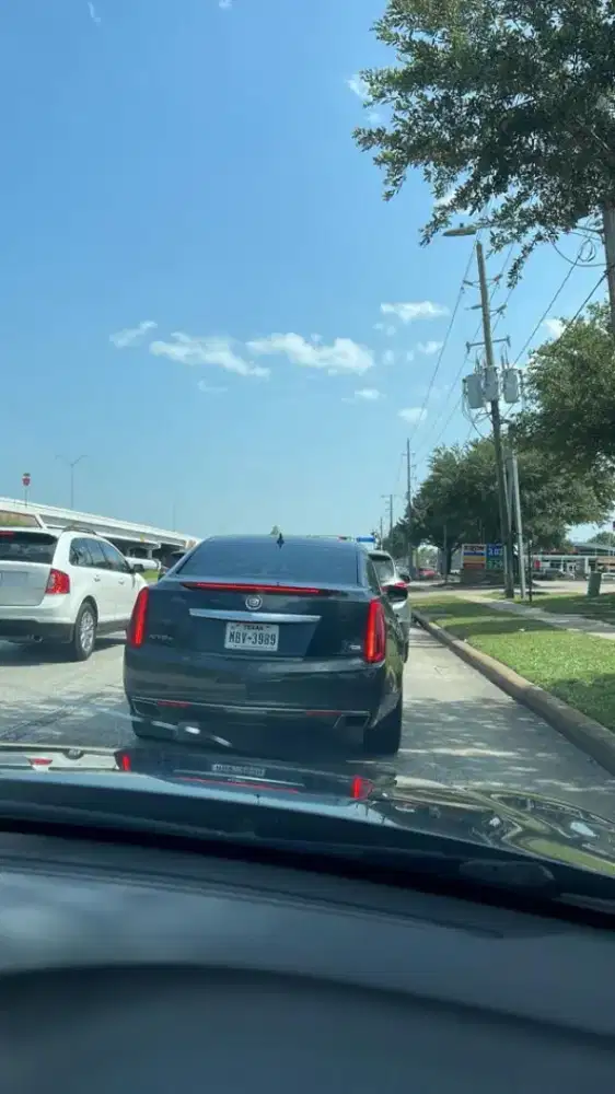 Supir pribadi TIDAK PEROKOK