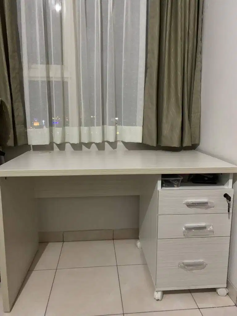 Meja Kerja/Meja Belajar roda; 120cmx60cmx74,5cm