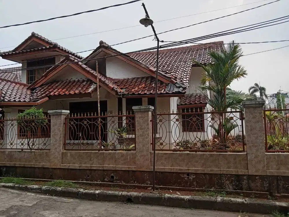 Rumah Hook Blok A, Tanah Luas 244 m², Cocok Hunian & Usaha