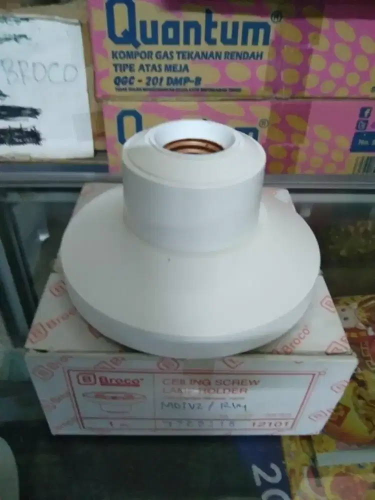 FITING LAMPU DELUXE BROCO