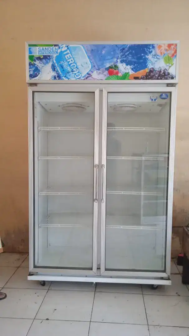 Showcase 2 pintu Sanden 1000Liter