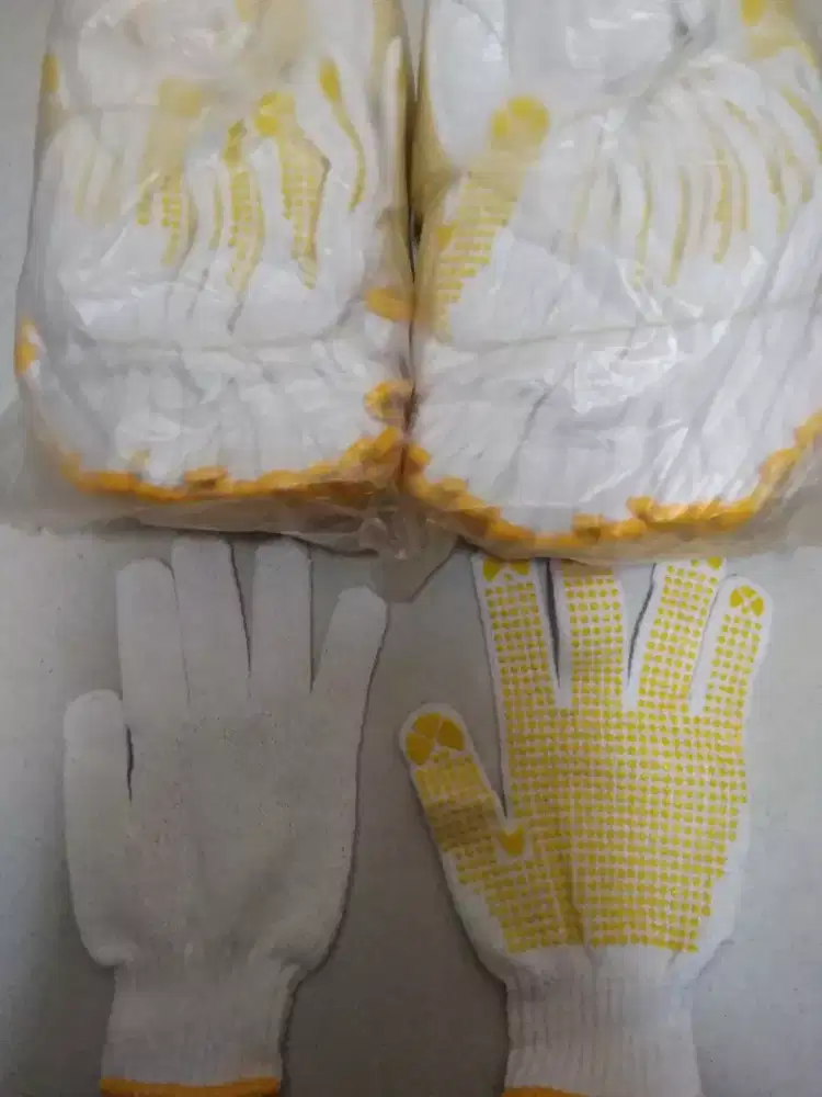 Sarung tangan bintik kuning