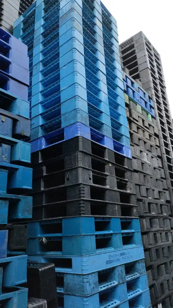 Jual beli pallet plastik, keranjang, box container semua ukuran