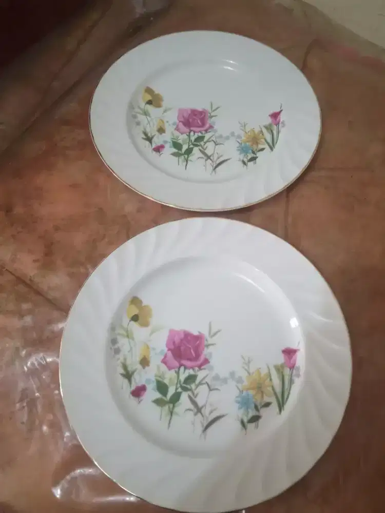 2 piring ceper kaca motif bunga Ros/mawar merek sango Dr cina