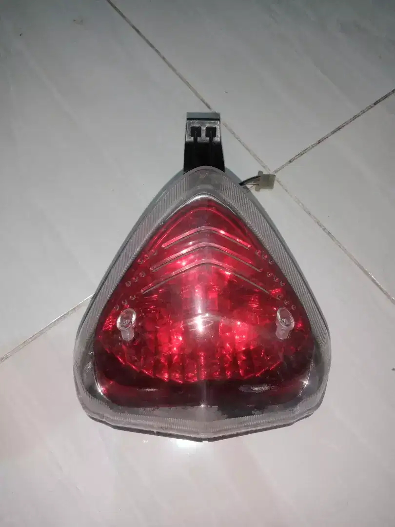 lampu stop Suzuki Inazuma orisinil