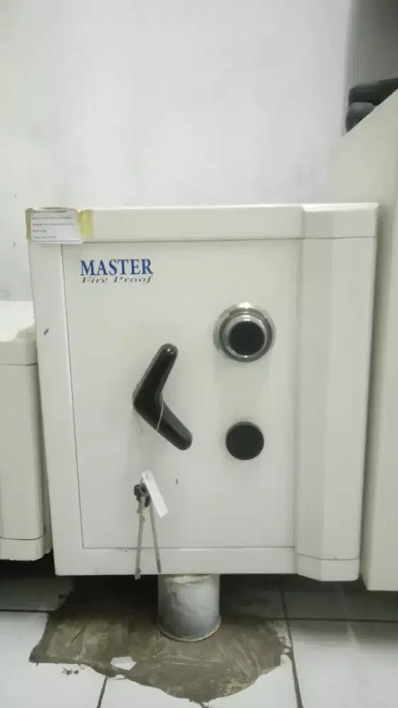 brankas merk master size2 (new)