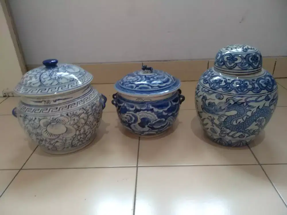 Jual Guci2 Kuno Antik (ada penutup)