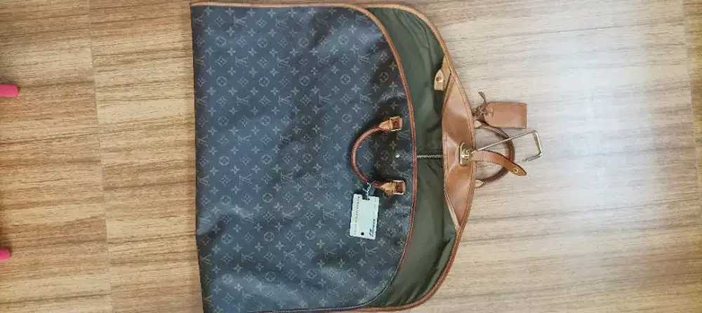 LOUIS VUITTON Monogram Cover Cloth ( jas&pakaian)