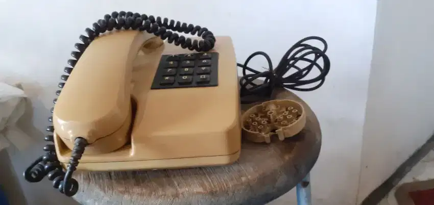 Pesawat telepon rumah masih bagus siap pakai