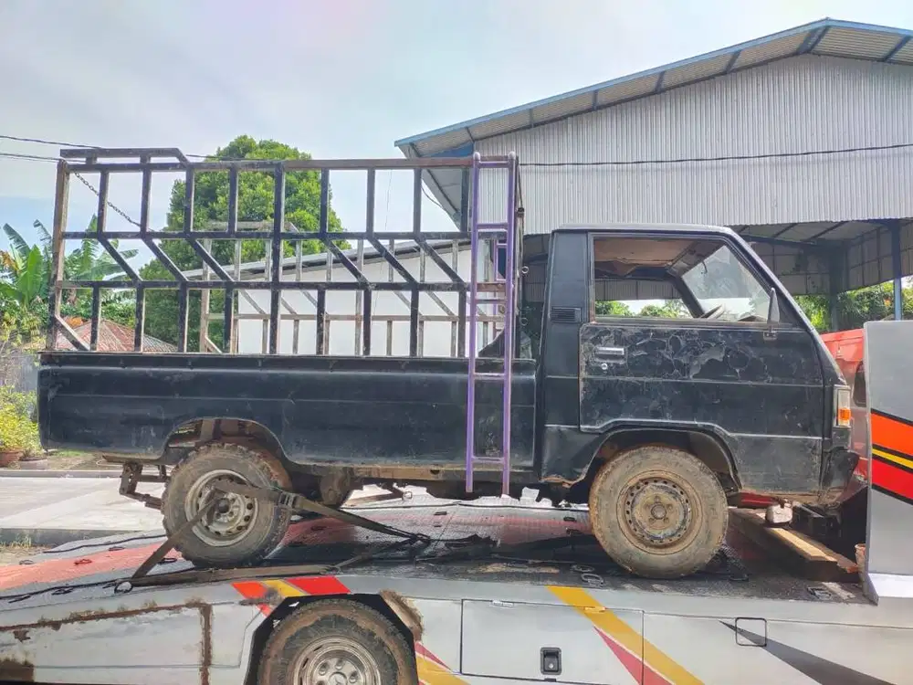 MITSUBISHI COLT L300 2021