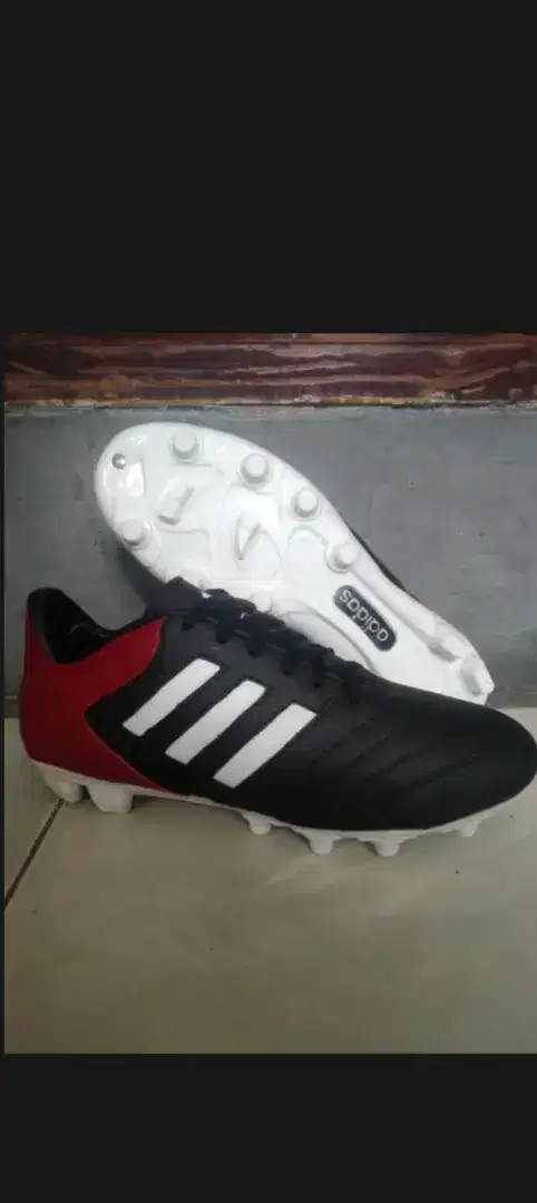 Sepatu Bola Kulit Asli