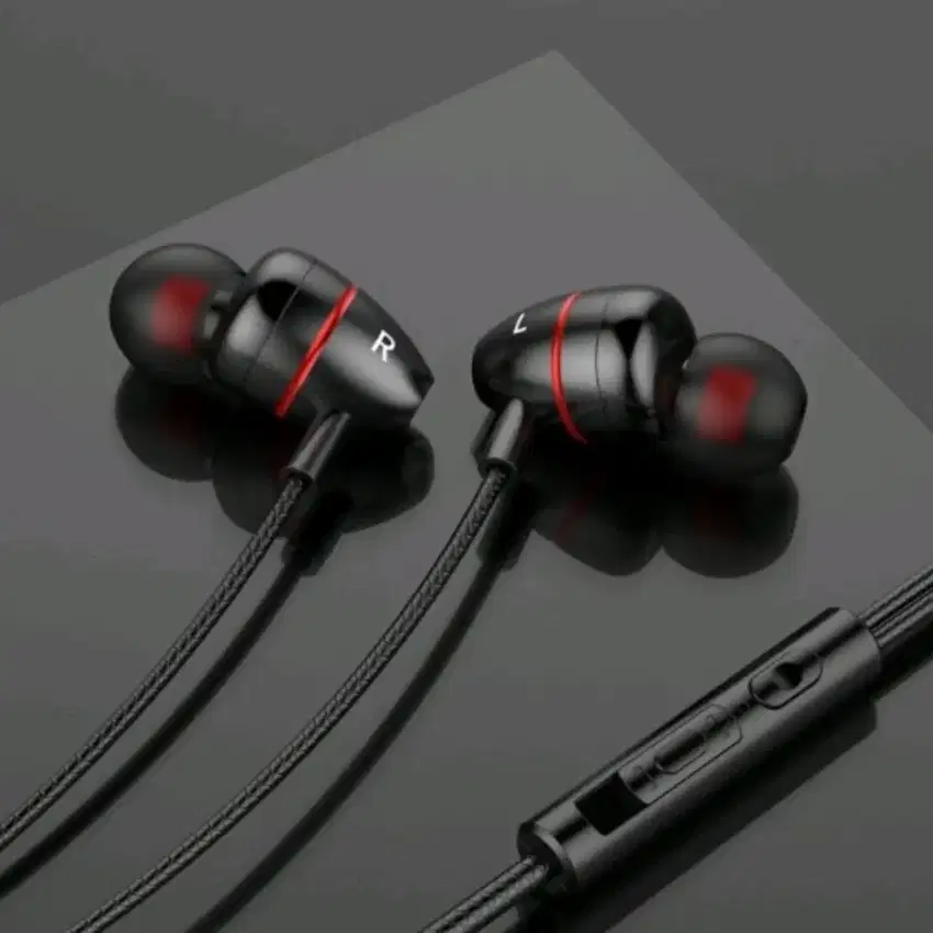 Headset earphone bass mantap