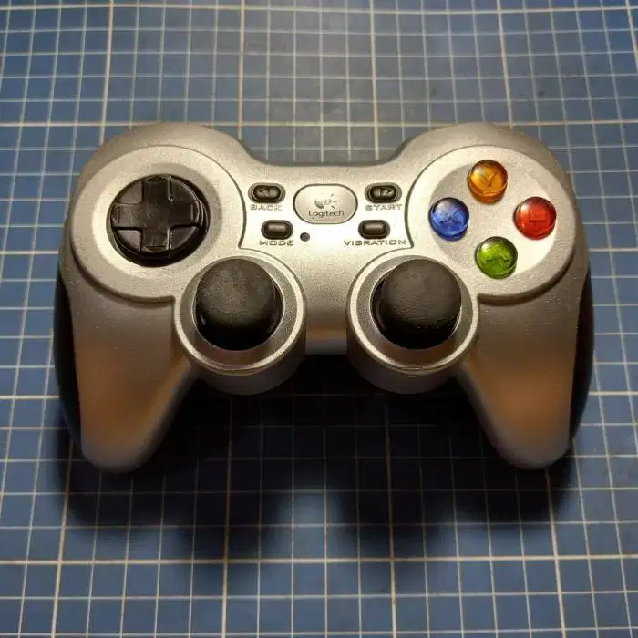 Gamepad Logitech F710