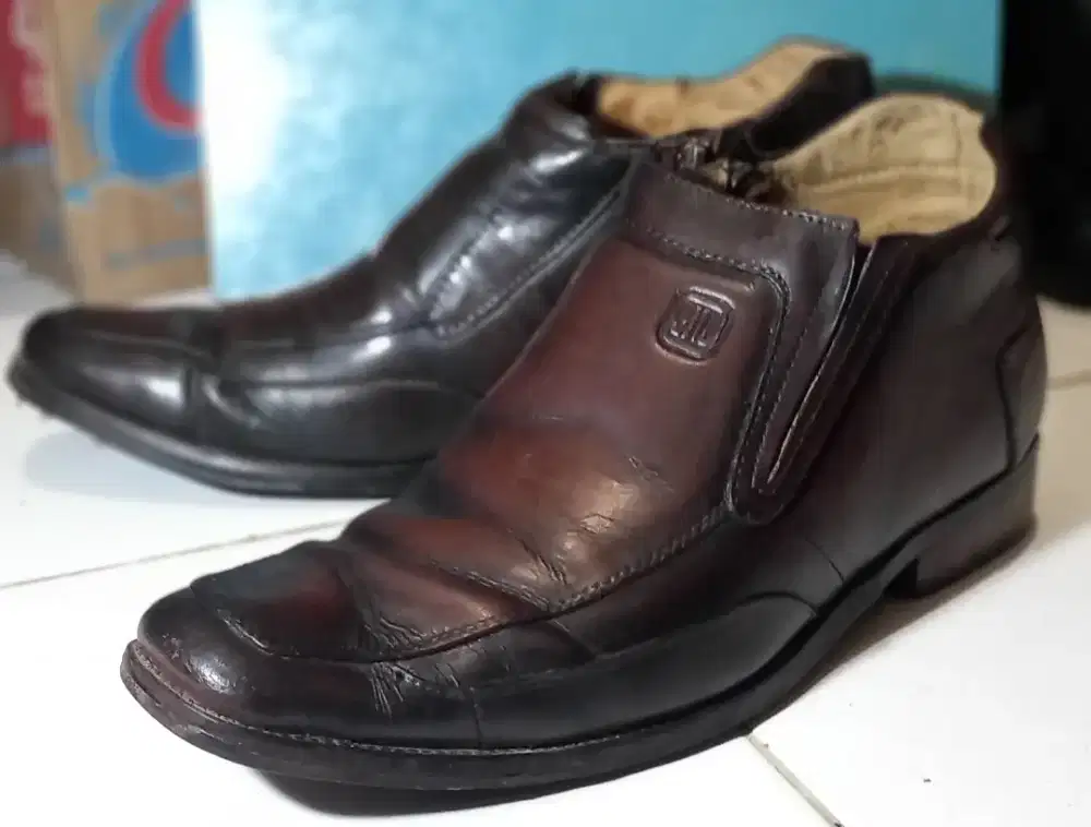 Sepatu formal kulit boot Jim Joker